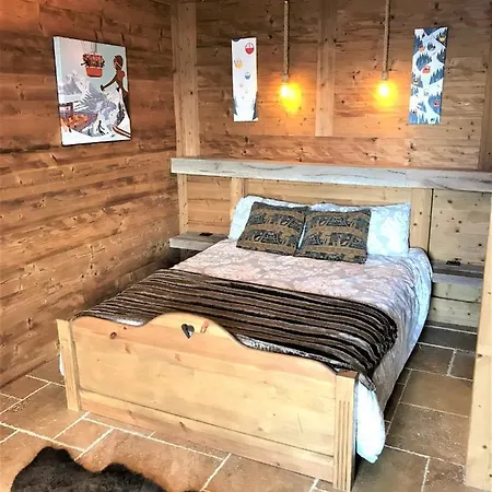 Miravidi, Montchavin-la Plagne, Jacuzzi & Sauna شقة