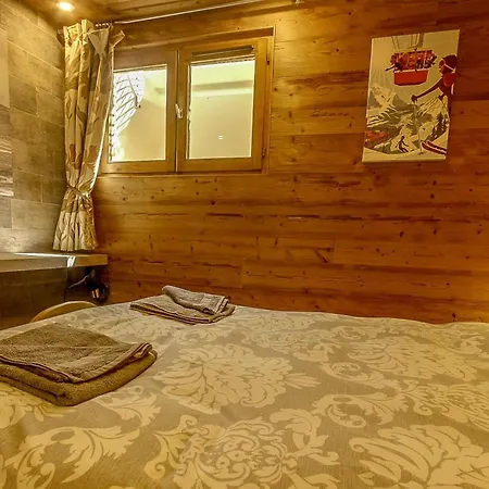 Miravidi, Montchavin-la Plagne, Jacuzzi & Sauna Apartment La Plagne